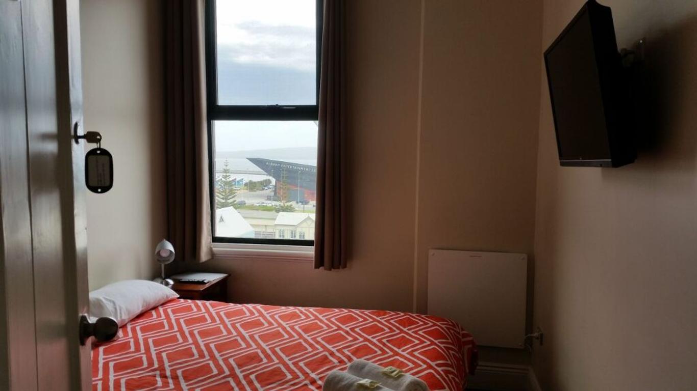 Six Degrees Albany CBD Boutique Hotel
