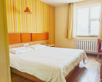 Homeinn (Home of Huludao Passenger Terminal) - Huludao - Bedroom