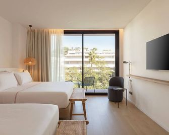 Elisabeth by the Sea Hotel - 濱海托薩 - 臥室