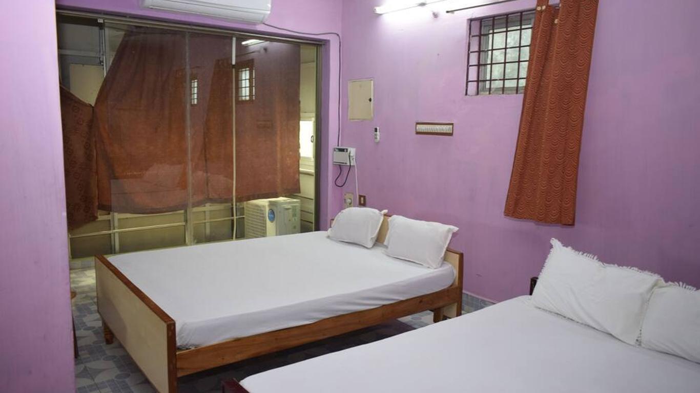Parisha Residency- Temple Side Hotel