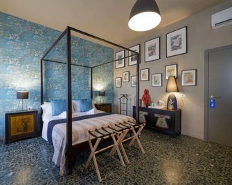 Budget Rooms Cagliari - Cagliari - Bedroom
