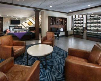 دبل تري باي هيلتون مانهاتن، ان كيس - مانهاتان - ردهة