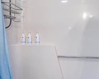 Cozy Pet-Friendly Condo w/ Pool - Osage Beach