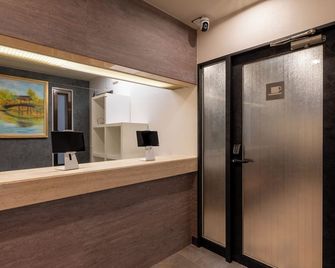 Plaza In Miyakojima hotel - Osaka - Front desk