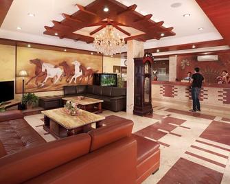 Mayur Aaditya Resort - Dharwad - Lobby