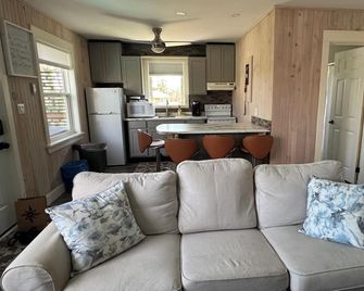Welcome to the “Willow” - Cavendish - Living room