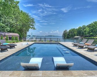 Bright Water Cove Priv Dockboat Ramp Waterfront Saltwater Pool Avantstay - Denver - Pool