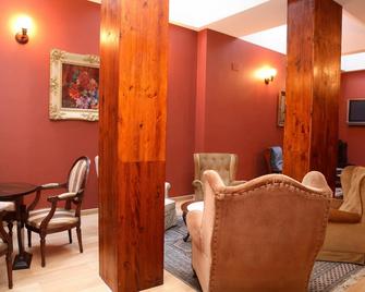 Hotel Villa De Ermua - Eibar - Sala de estar