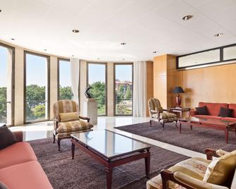 Best Western Premier CMC Girona - Girona - Living room