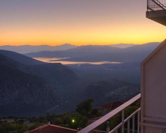Hotel Athina - Delphi - Balkon