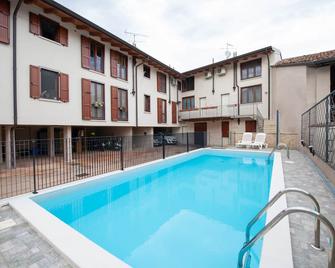 Antica Corte - Moniga del Garda - Zwembad