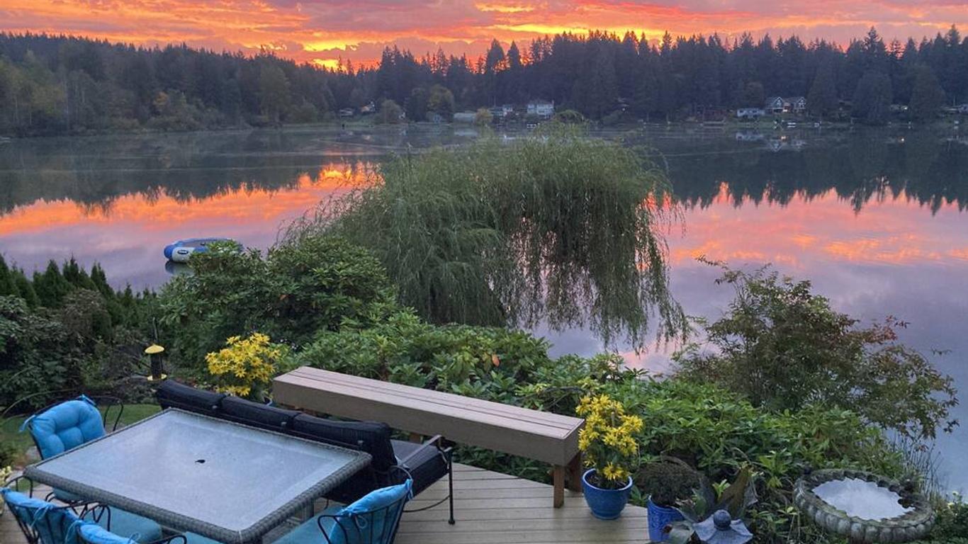 Cottage Lake Bed and Breakfast