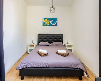 Studio Cosy - Hypercentre - Calme - 50m2 - Wifi - Graulhet - Chambre