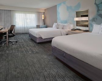 Comfort Inn & Suites Bethlehem Lehigh Valley Airport - Bethlehem - Habitación