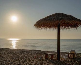 Bann Pae Cabana Hotel And Resort - Rayong - Beach