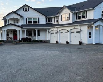 Beautiful Valley Farm House, With View - Puyallup - Gebäude