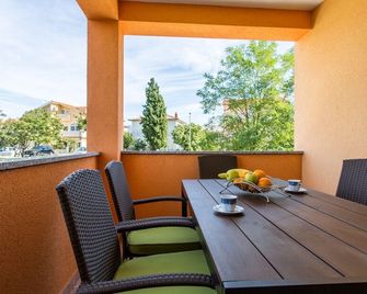 Ferienwohnung Deja - Šilo - Balcony