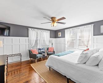 Backyard Wanderland - Near Ark & Creation Museum - Perfect For Big Families! - Burlington - Bedroom