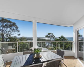 The Lookout Resort Noosa - Noosa Heads - Balcony