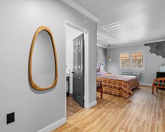 Beverly Inn - לוס אנג'לס - חדר שינה