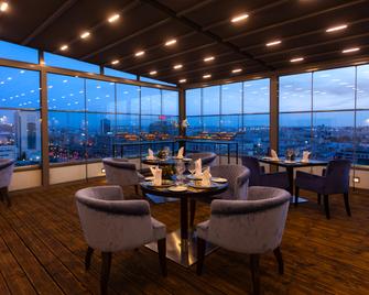 Radisson Blu Hotel & Convention Center, Tunis - Tunis - Restaurace
