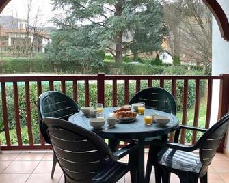 Apartment Basque Country Saint Jean Pied de Port - Uhart-Cize - Balcón
