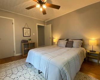 East Knox Home! For Families! - Strawberry Plains - Habitación