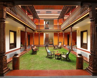 Hoysala Village Resort - Hassan - Patio