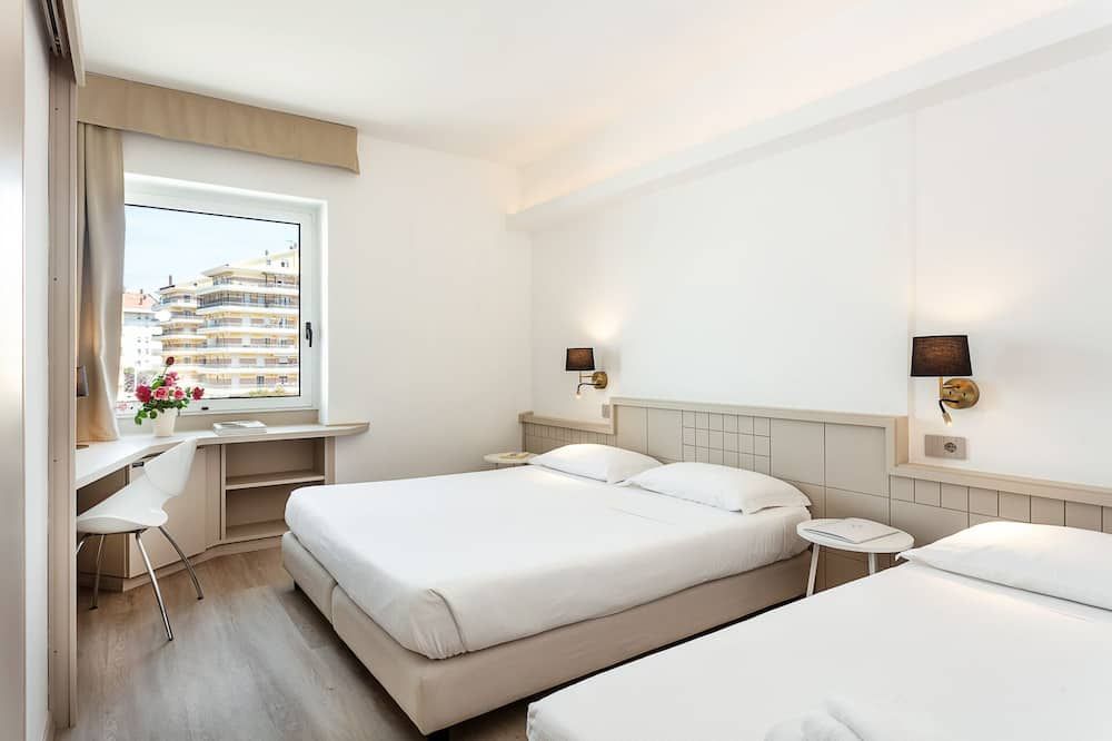 Hotel Carlo Felice - Sassari - Schlafzimmer