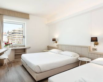 Hotel Carlo Felice - Sassari - Camera da letto