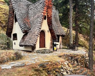 Malahat Fairyland Cottage - Malahat