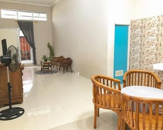 Homestay Lavender C6 Palembang - Palembang - Bedroom