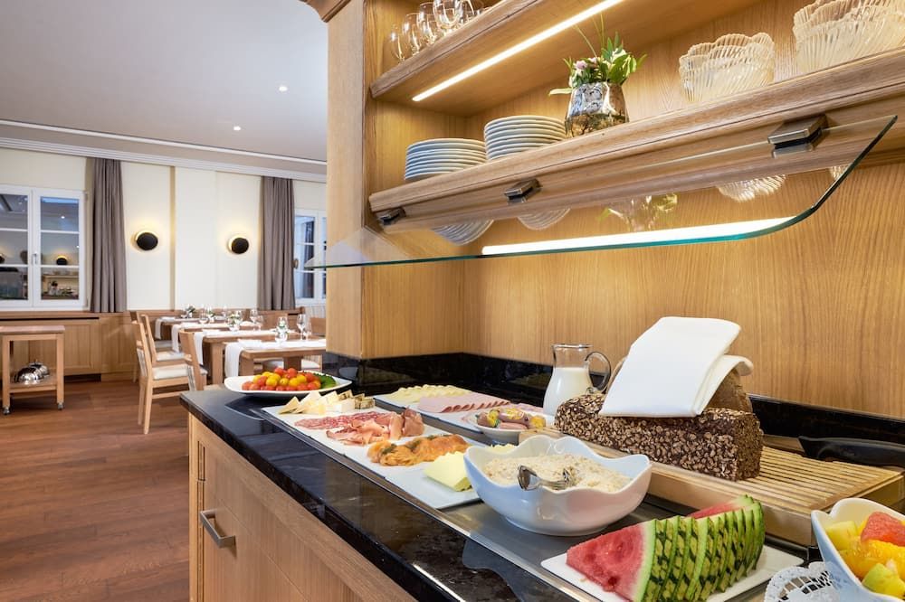 Flair Hotel Schwanen - Bad Bellingen - Buffet