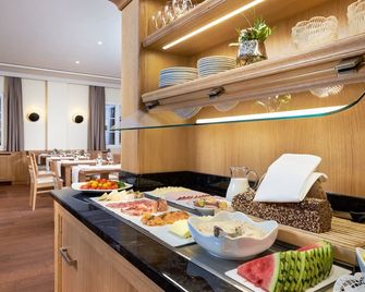 Flair Hotel Schwanen - Bad Bellingen - Buffet