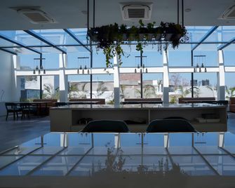 The Amber hotel - Ambikāpur - Lobby