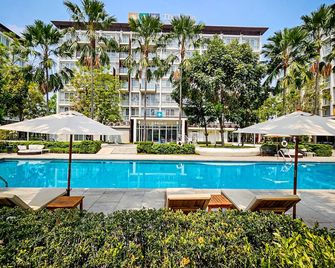 The Idle Hotel and Residence - Pathum Thani - Piscina