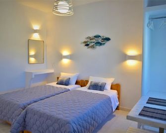 Moraitis Studios Dioni Lux Inn - Pachena