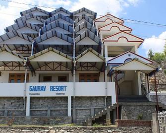 Gaurav Resort - Chaukori - Building