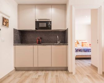 1 Bedroom Barrio Salamanca - Goya - Madrid - Kitchen