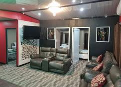 Al-Minhaj Service Apartments - Nadi - Living room