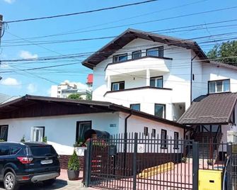 Pensiunea Marcello - Iaşi - Building