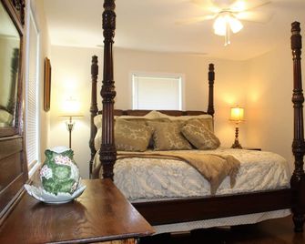 Duncan Home On The Main Near Gsp Airport And Bmw - Duncan - Schlafzimmer