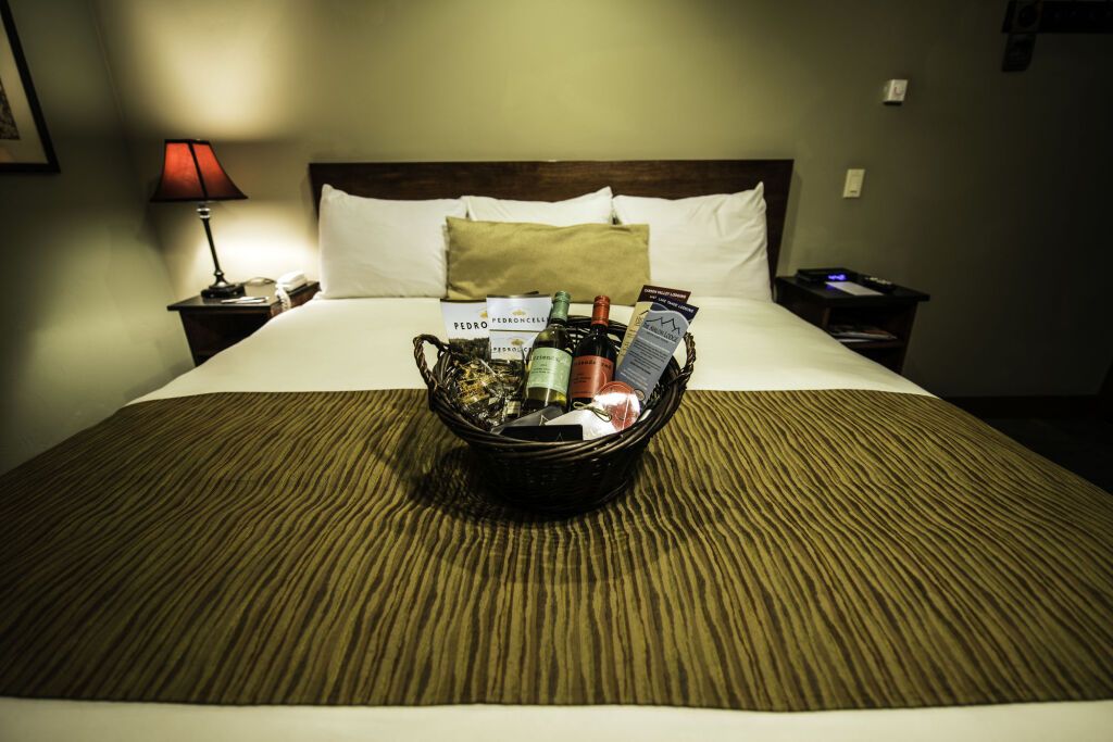 أفالون لودج