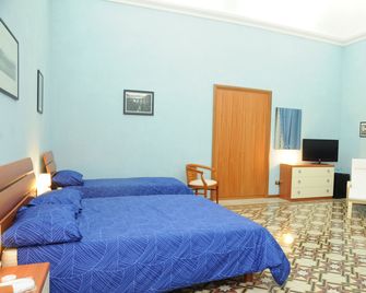 Affittacamere Conte Di Cavour - Noto - Schlafzimmer
