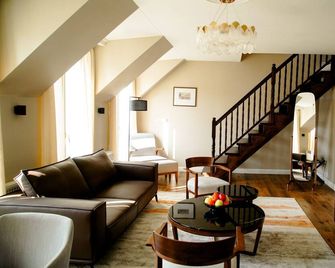 Castle Hill Residence - Карлові Вари