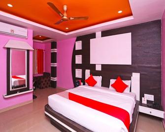 Hotel Babu International - Puri - Bedroom