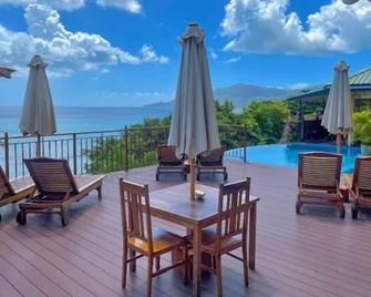 Treasure Cove Hotel & Restaurant - Bel Ombre - Pool