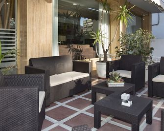Hotel Baviera - Marbella - Patio