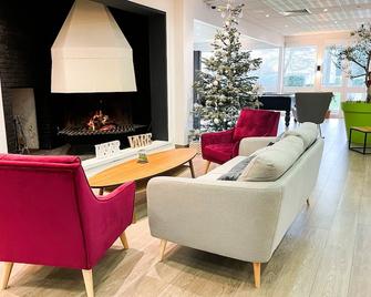 Novotel Fontainebleau Ury - Ury - Wohnzimmer