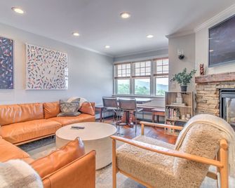Luxury Duplex Condo·Stratton Ski in Ski Out - Stratton - Living room